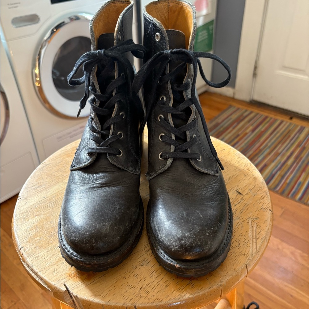 Frye Sabrina Black Lace Up Heeled Boots